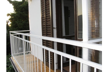 Montenegro Privát Herceg Novi, Exterior